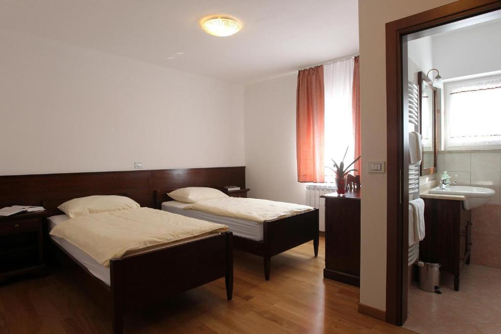 Guest House Pod Slavnikom Podgorje  Cameră foto